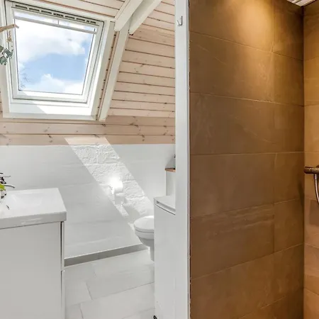 Casa de Férias Frodde - 200m From The Sea By Interhome